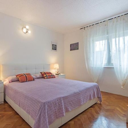 Awesome Apartment In Fazana With Wifi Kültér fotó