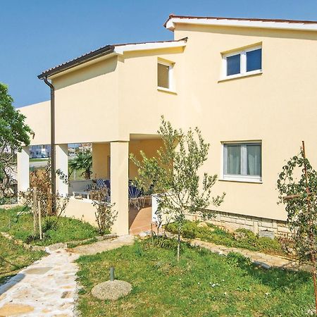 Awesome Apartment In Fazana With Wifi Kültér fotó