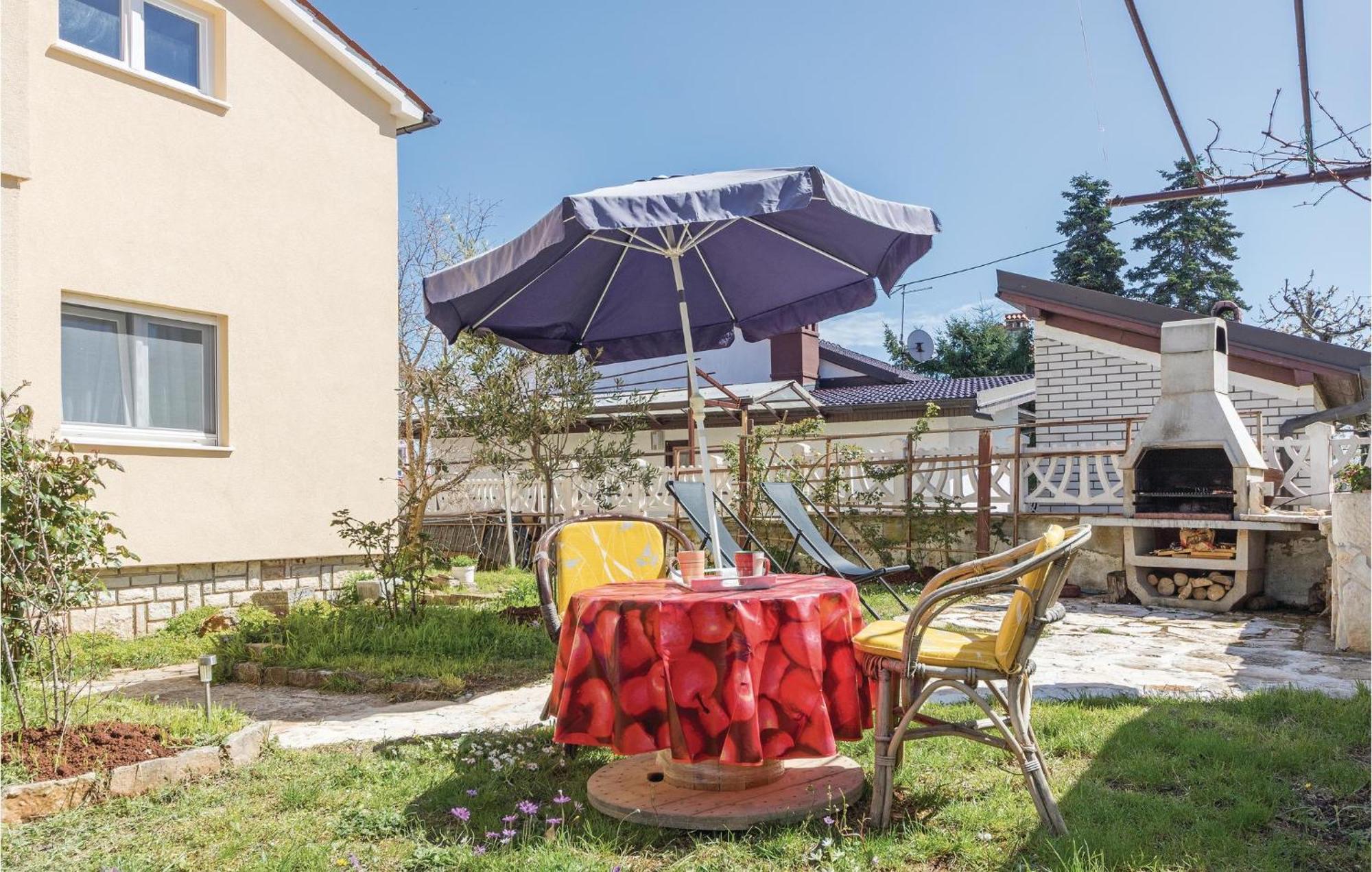 Awesome Apartment In Fazana With Wifi Kültér fotó